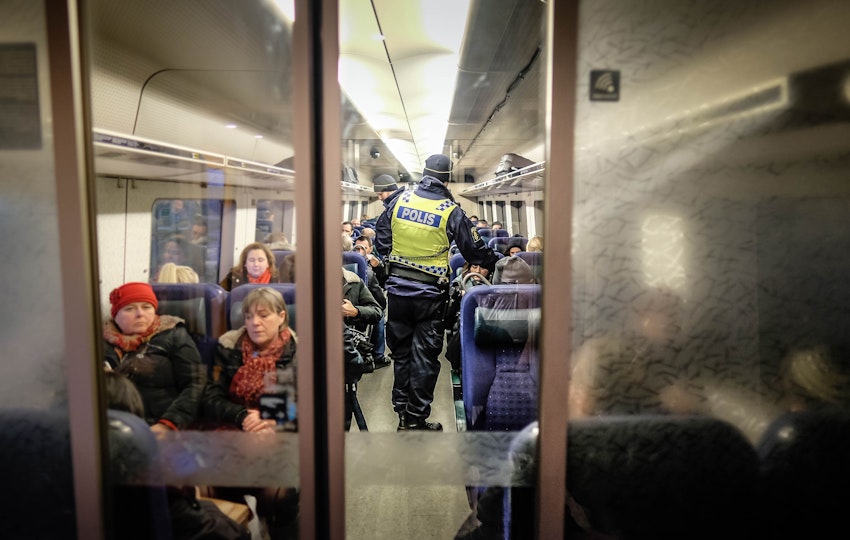 Gränskontroll Öresundståg. Källa: News Øresund - Johan Wessman