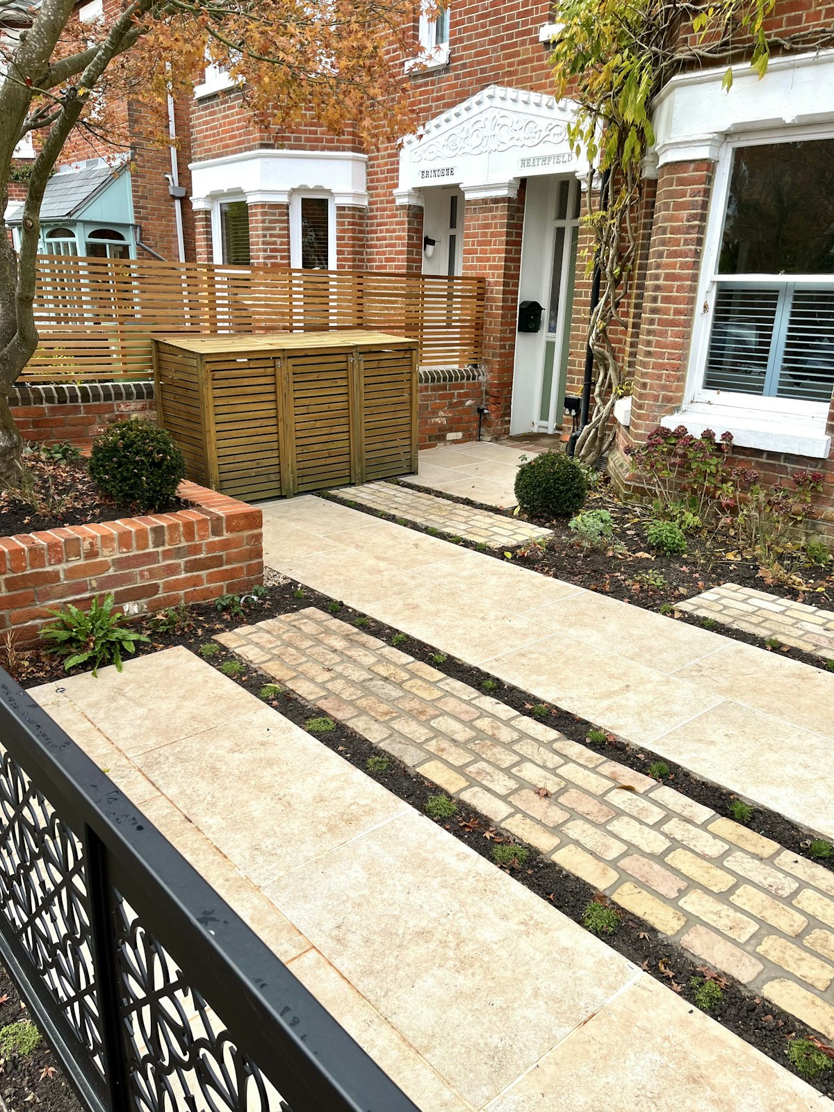Contemporary Front Garden