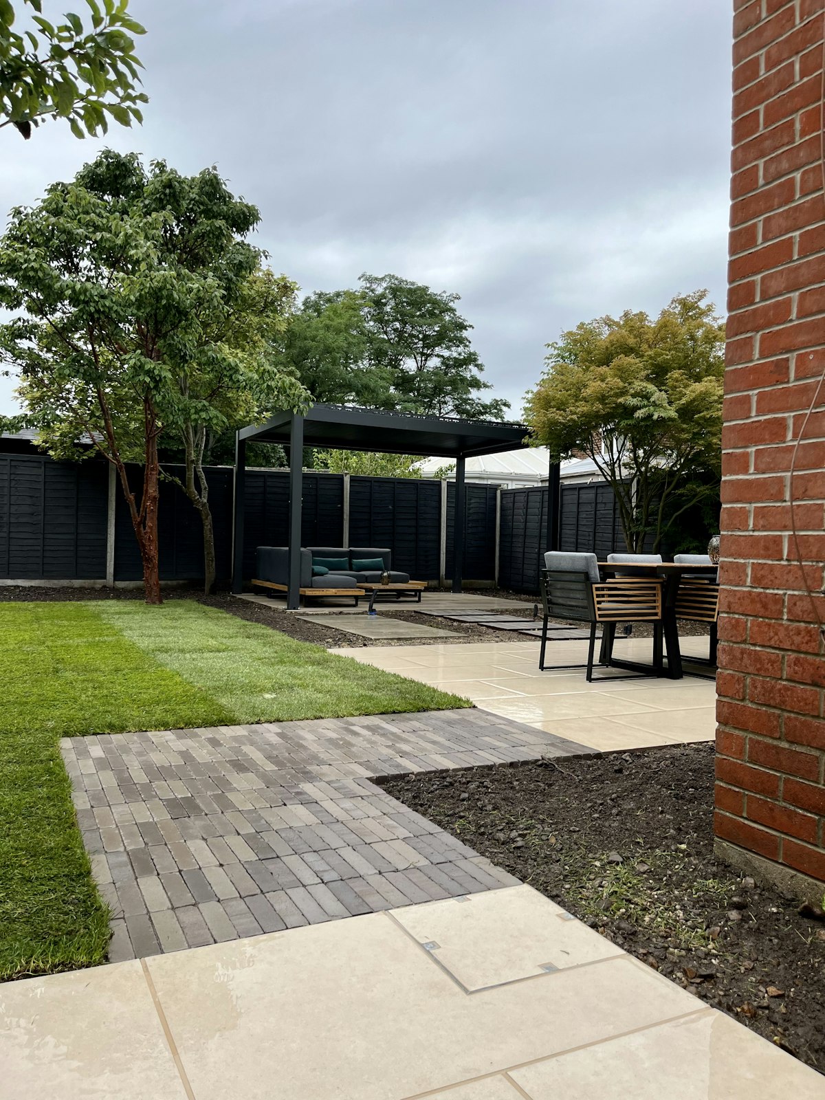 Modern Simplistic Garden