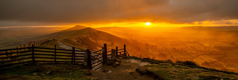 Breaking Dawn Mam Tor Peak District Sunrise