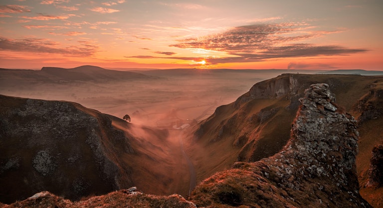 Winnats Pass sunrise in the Peak District