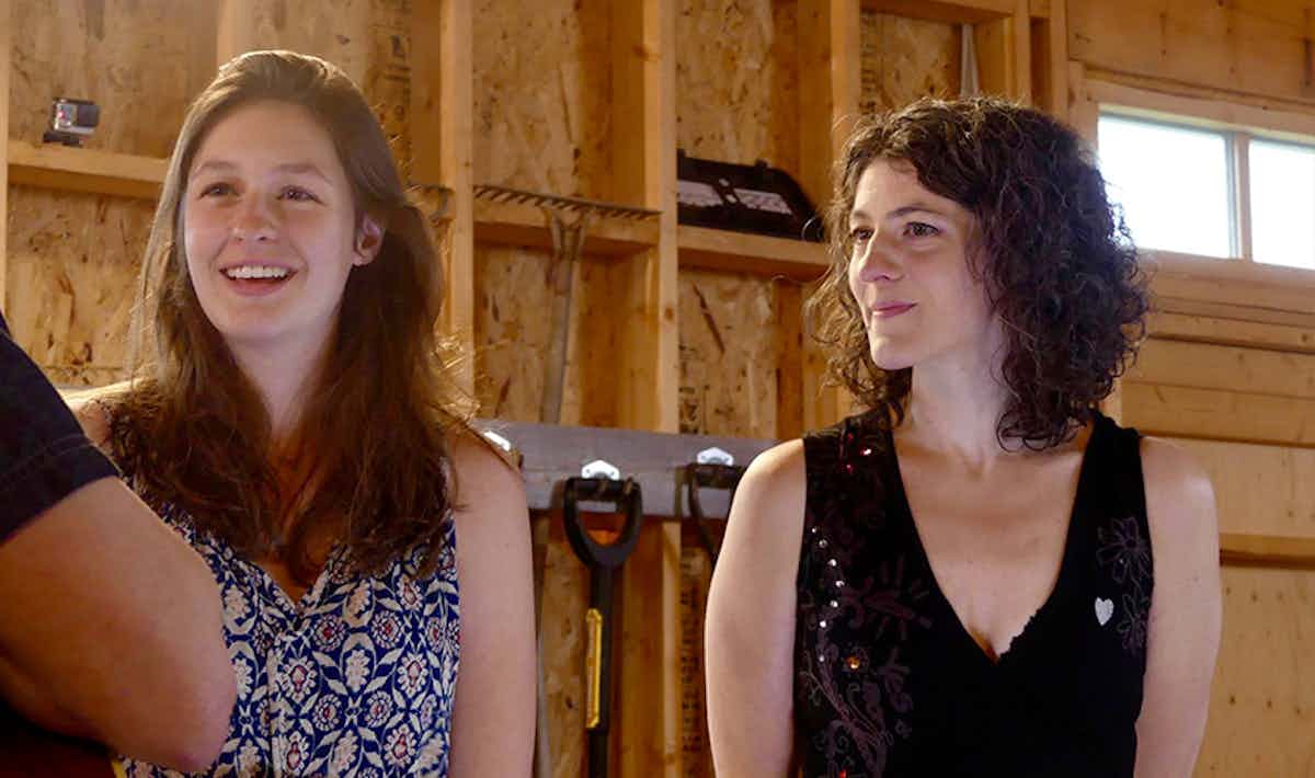 Q et R avec Paule-Andrée et Lou-Adriane Cassidy Q et R avec Paule-Andrée et Lou-Adriane Cassidy