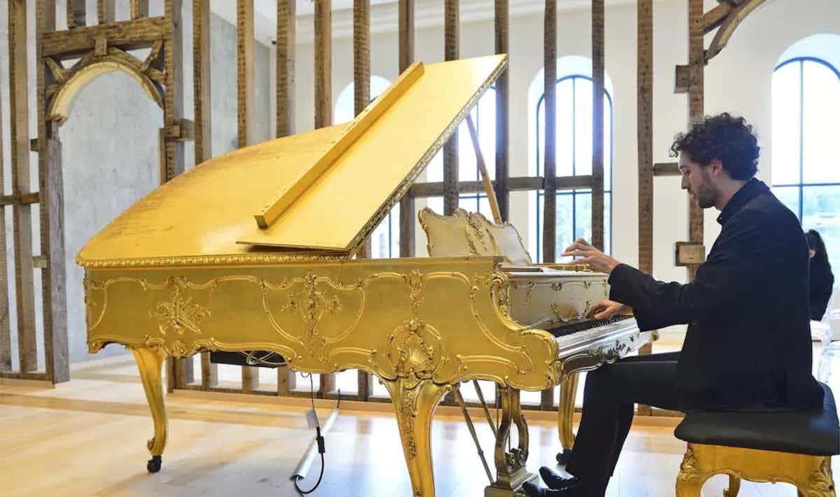 Un piano en or pour le Diamant (photo Le Soleil)