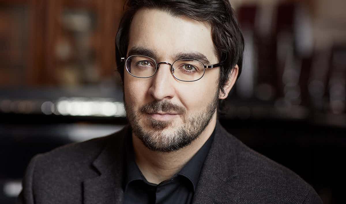CharlesRichardHamelin.jpg Charles Richard-Hamelin joue Chopin