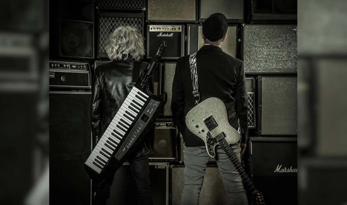 LesDevades.jpg Les Dévadés (avec Luc De Larochellière et Éric Goulet)