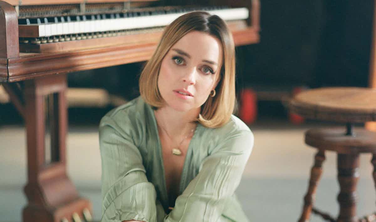 VivianeAudet.jpg Viviane Audet