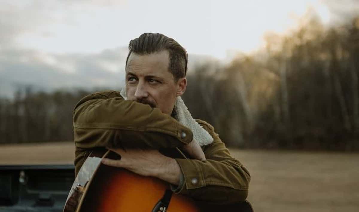 Jay Kutcher King of the bar_La Vitrine.jpg Jay Kutcher King of the bar_La Vitrine.jpg