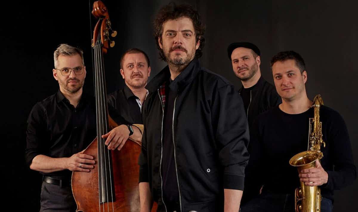 QuietQuintet.jpg Quiet Quintet