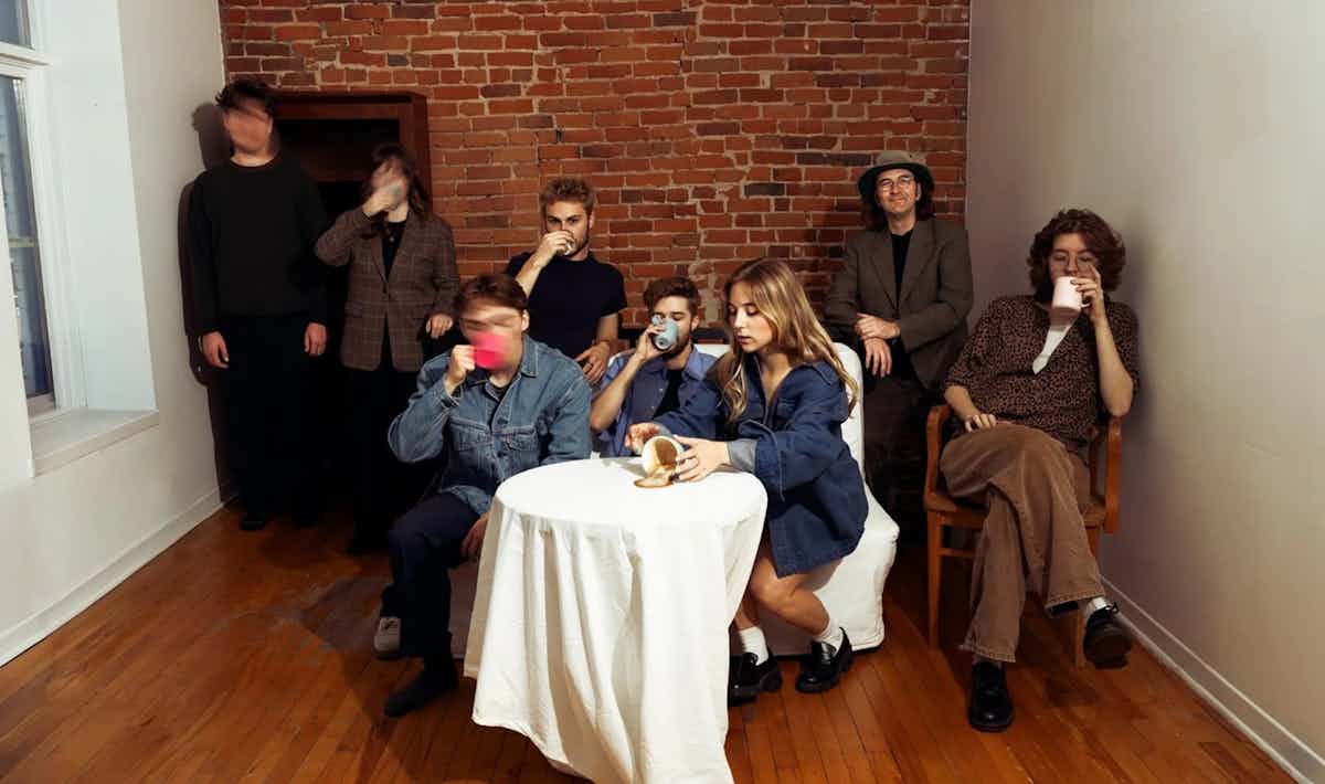 Groupe+cafe2.jpg Groupe+cafe2.jpg