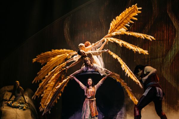 Spectacle &Eacute;vang&eacute;line