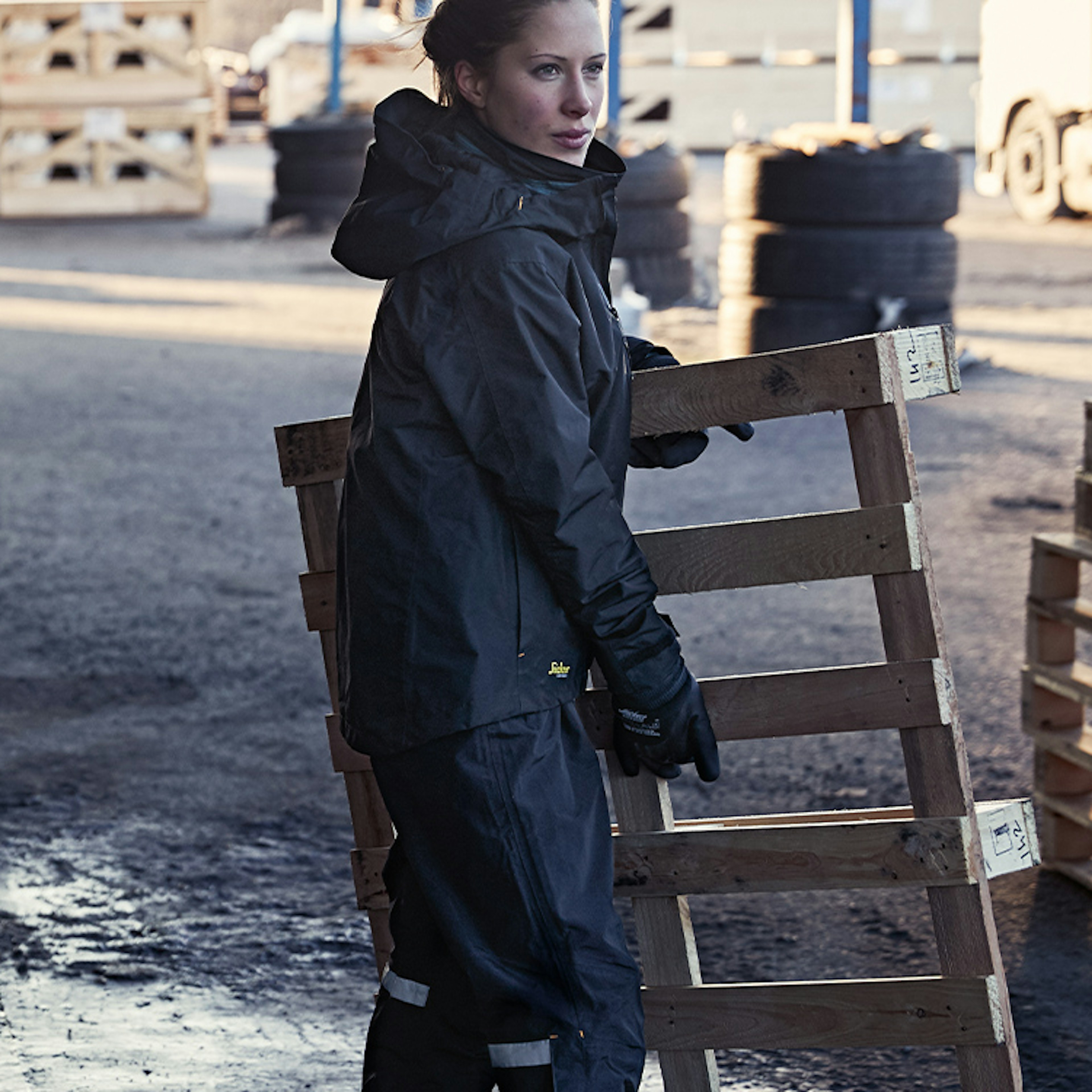 Shell trousers for work – waterproof & available in hi vis