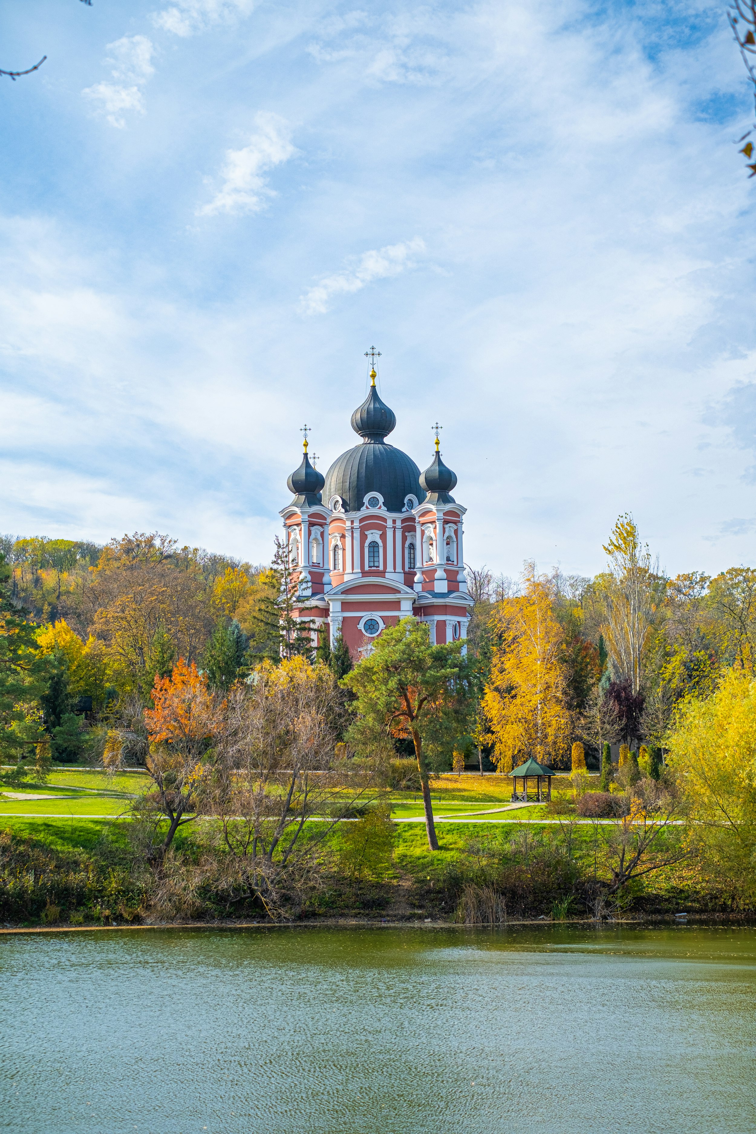 One way to Romania and Moldova