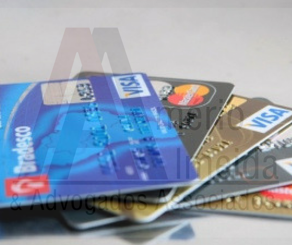 ENVIO DE CARTÃO SEM AUTORIZAÇÃO GERA DANO MORAL