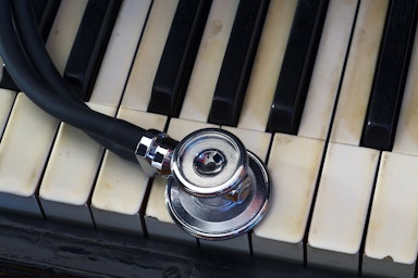 Verbeter de patiëntervaring met achtergrondmuziek