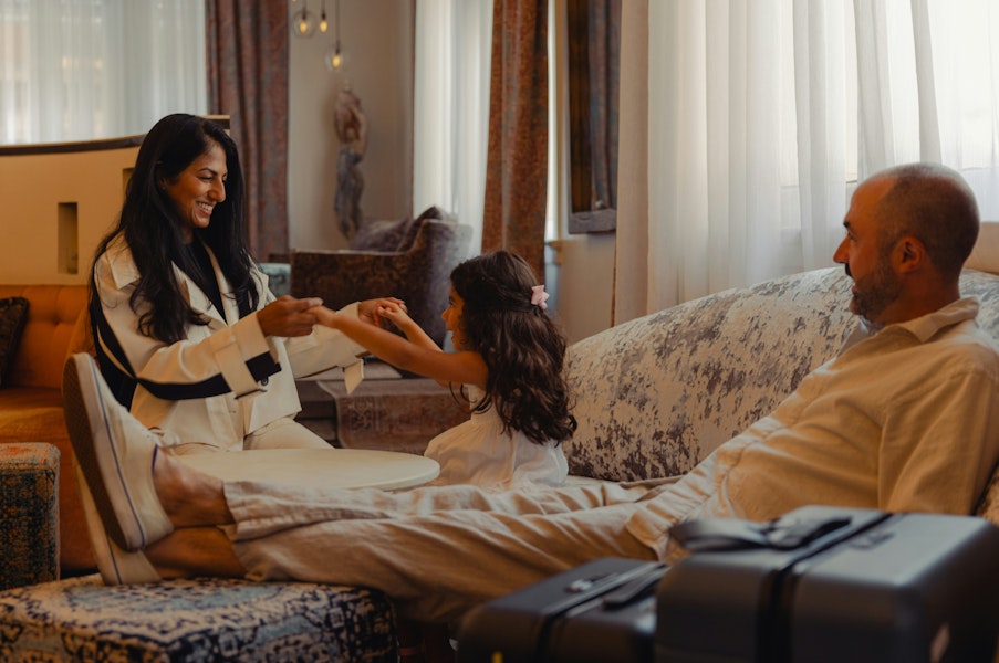 Hotel lobby music: playlists that set the perfect mood