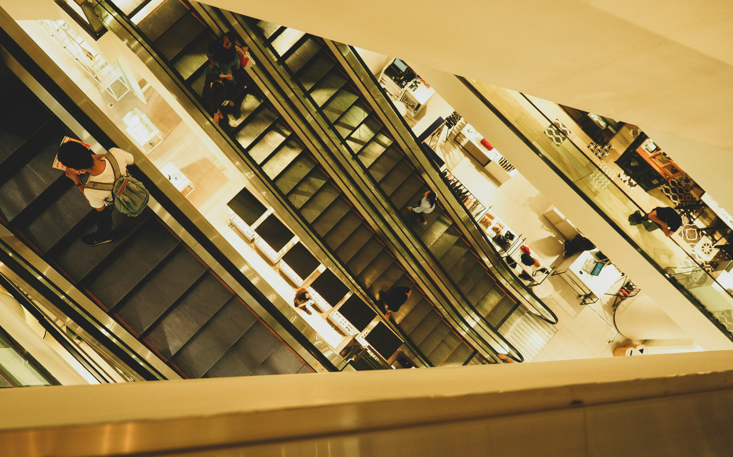 Retail music: playlists to set the mood for shopping