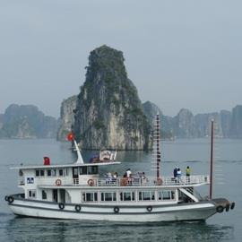 Boat Cruise Halong Bay