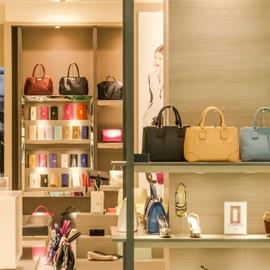 La Roca Village Fashion Outlet