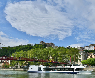 les bateaux lyonnais
