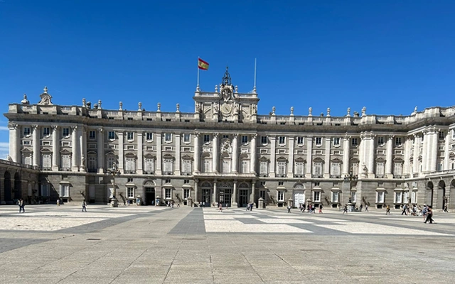 Royale palace palace