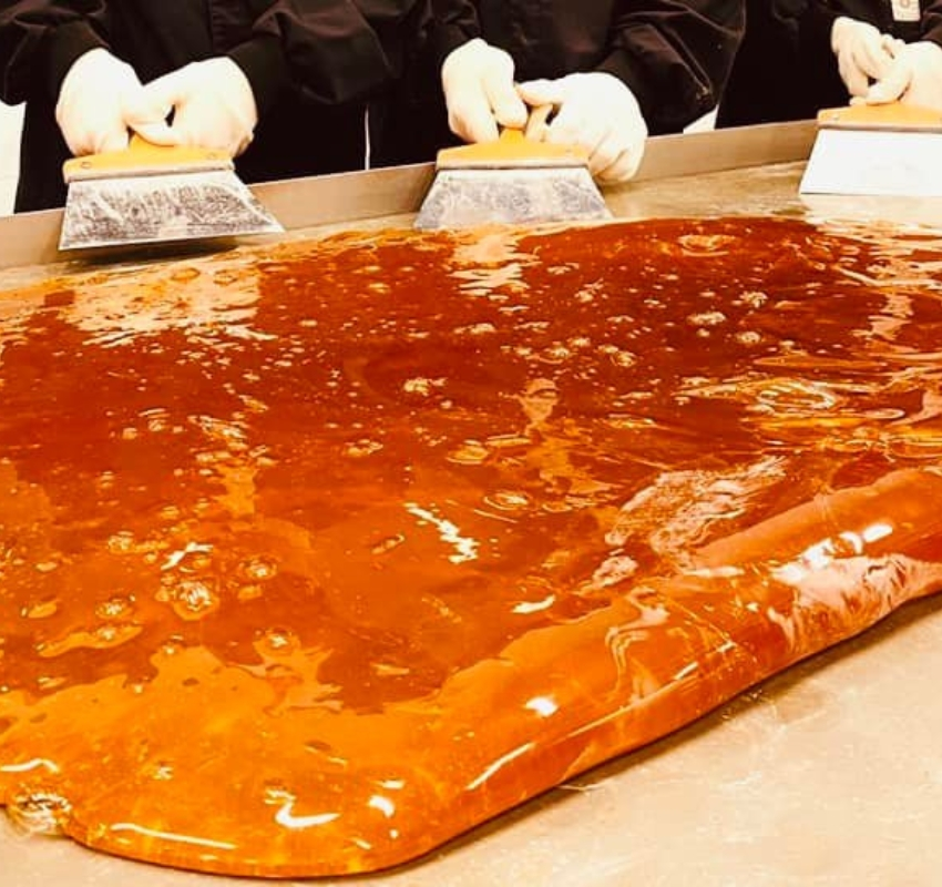 Rolling out caramel