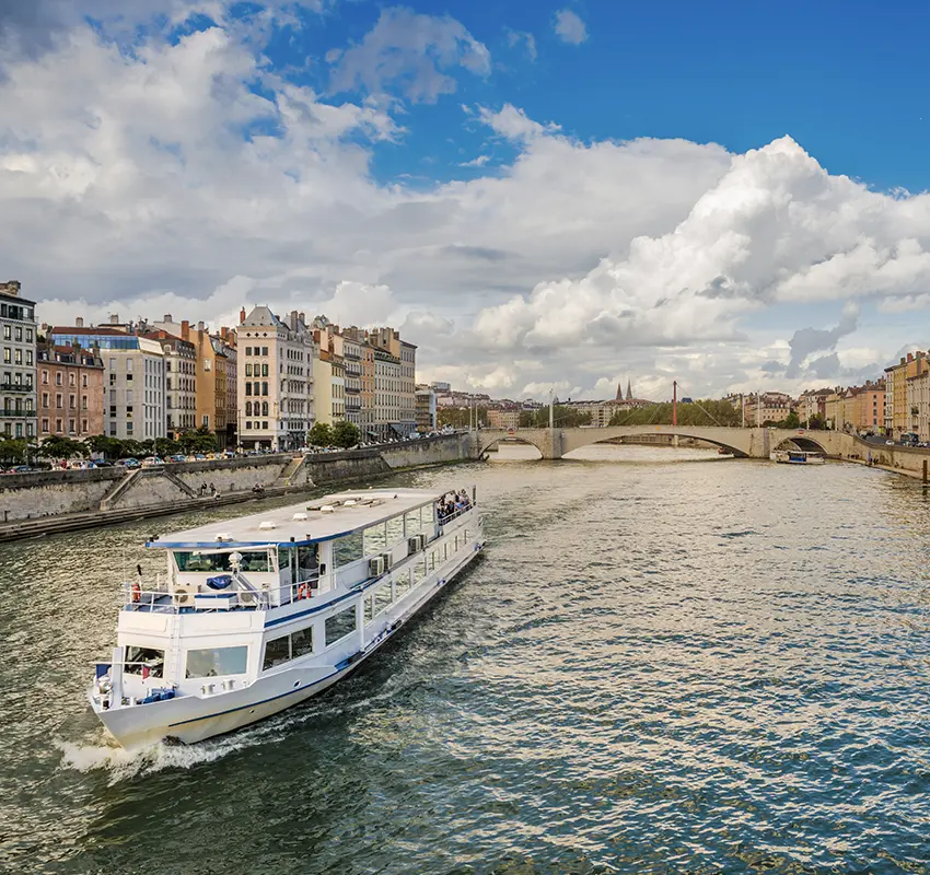 les bateaux lyonnais