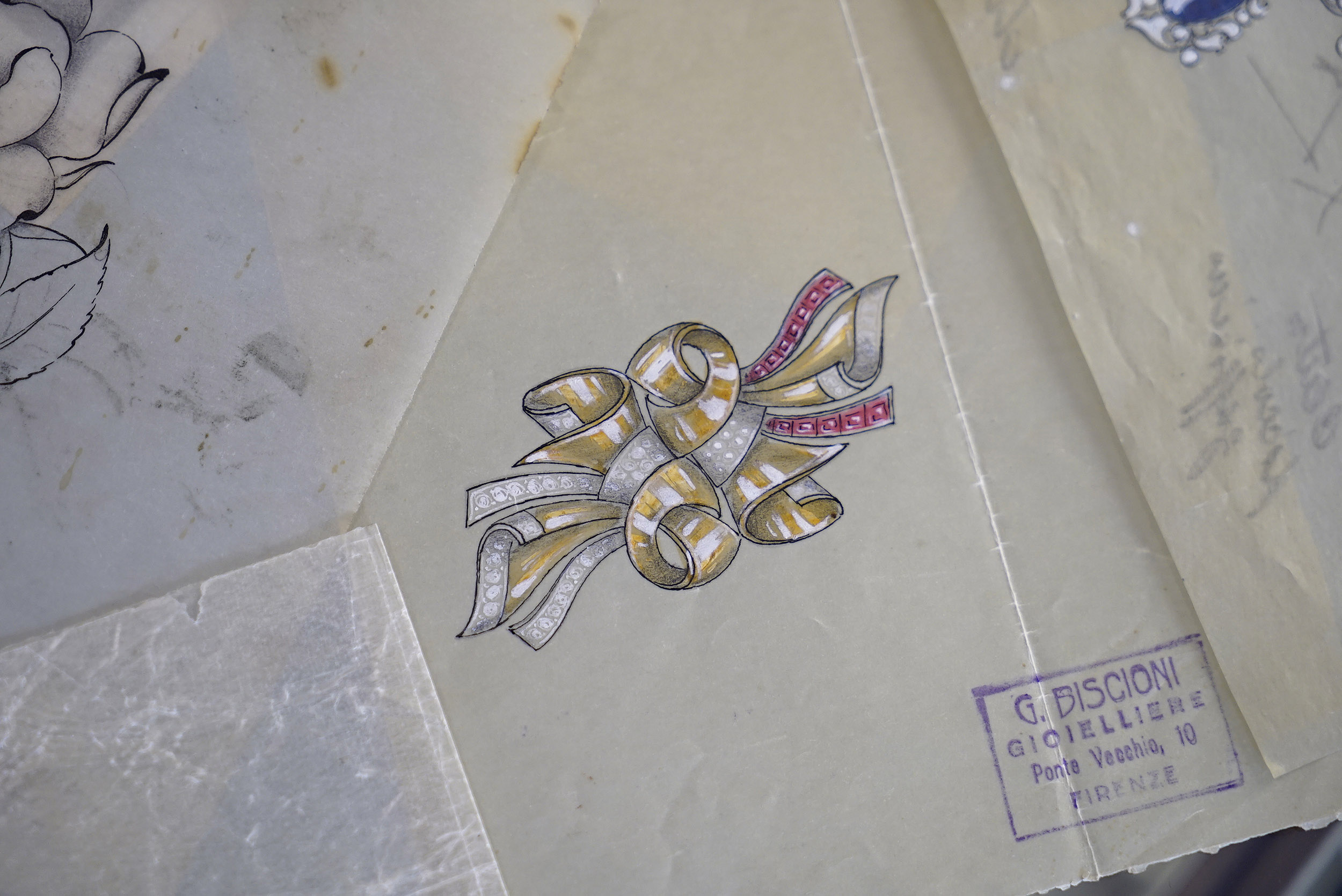 Design of a brooch in gold and precious stones  Biscioni
