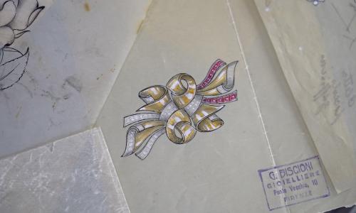 drawing brooch gold and precious stones Biscioni