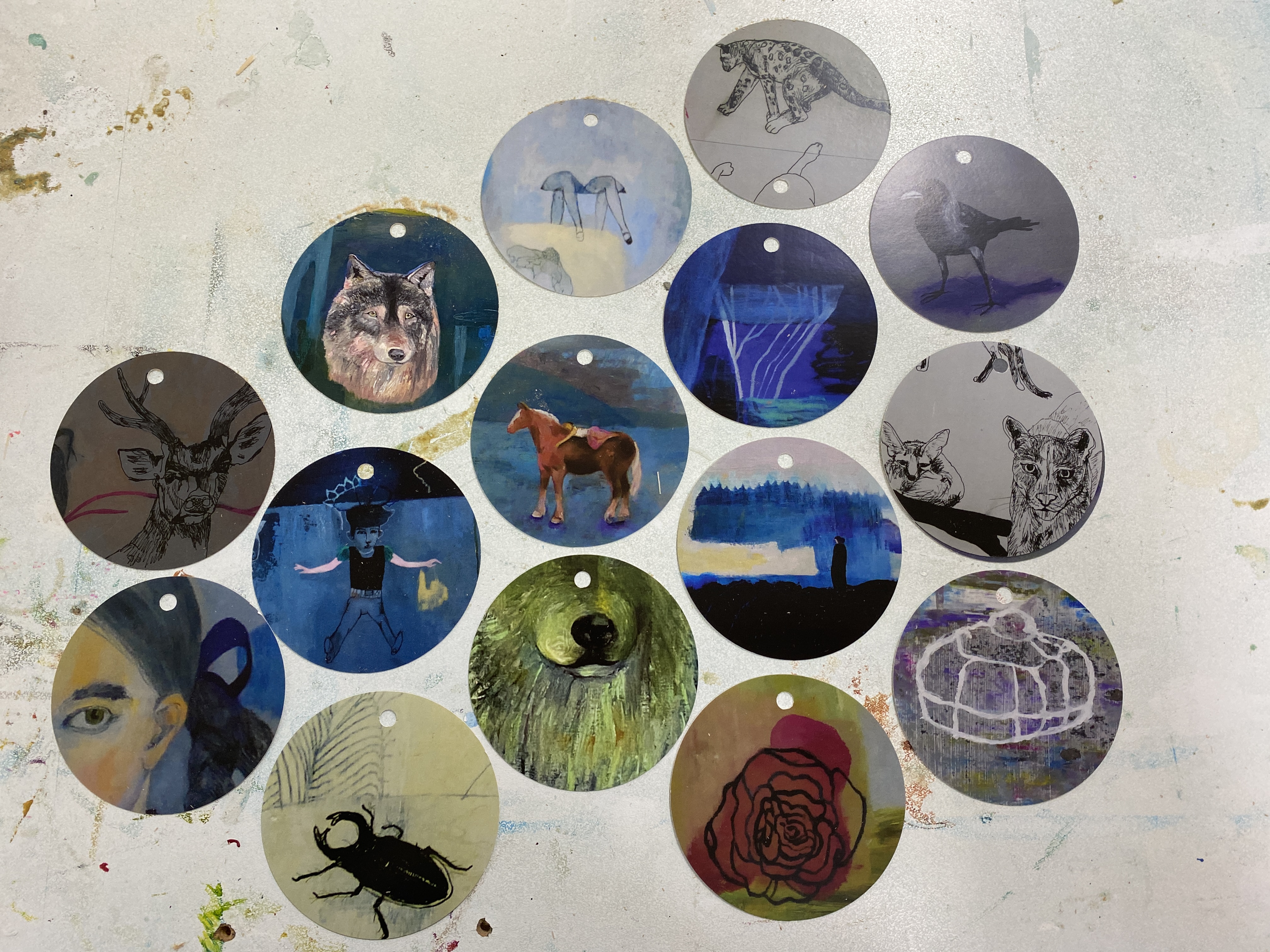 Utsnitt av målningar, för att söka efter resten av bilden. Projekt under utställning i Hallsberg 2025.