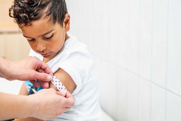 Vaccinationsskydd för dig som är ung, vuxen, gravid eller över 50 år