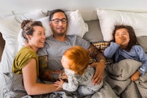 Så hanterar du sömnbrist som småbarnsförälder Så hanterar du sömnbrist som småbarnsförälder