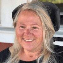 Jessica fick hjärnskada av TBE: ”Saknar att kunna göra vanliga saker, som att städa” Jessica fick hjärnskada av TBE: ”Saknar att kunna göra vanliga saker, som att städa”