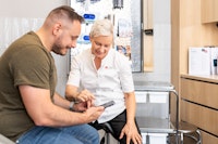 Patient träffar sjuksköterska hos Min Doktor Patient träffar sjuksköterska hos Min Doktor