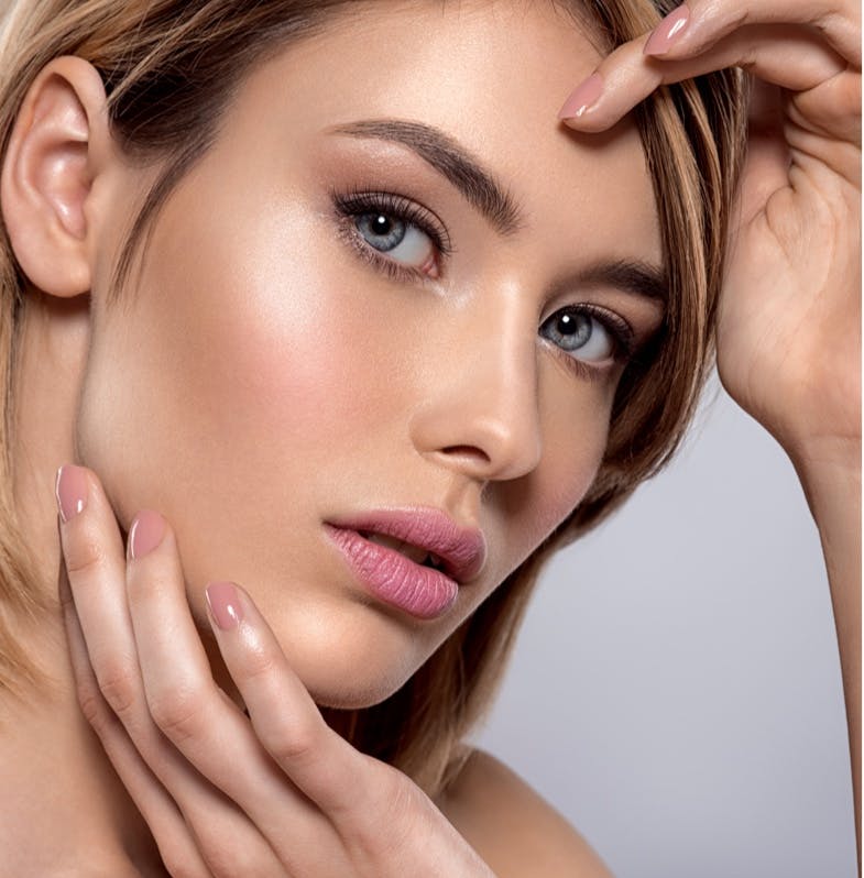 Beautiful model showing facial plastic surgery in Upper East Side.