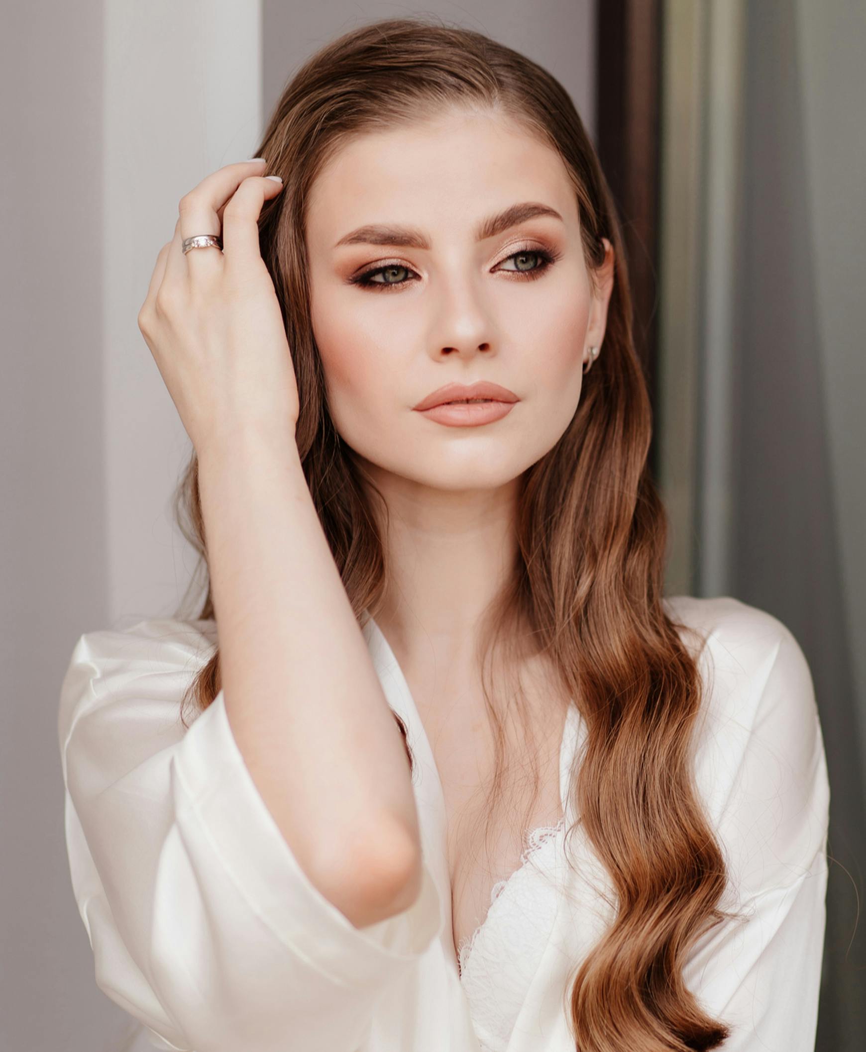 Headshot of a beautiful woman.