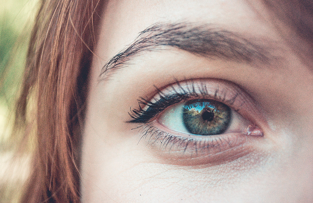 Eyebrow lift Eyebrow lift