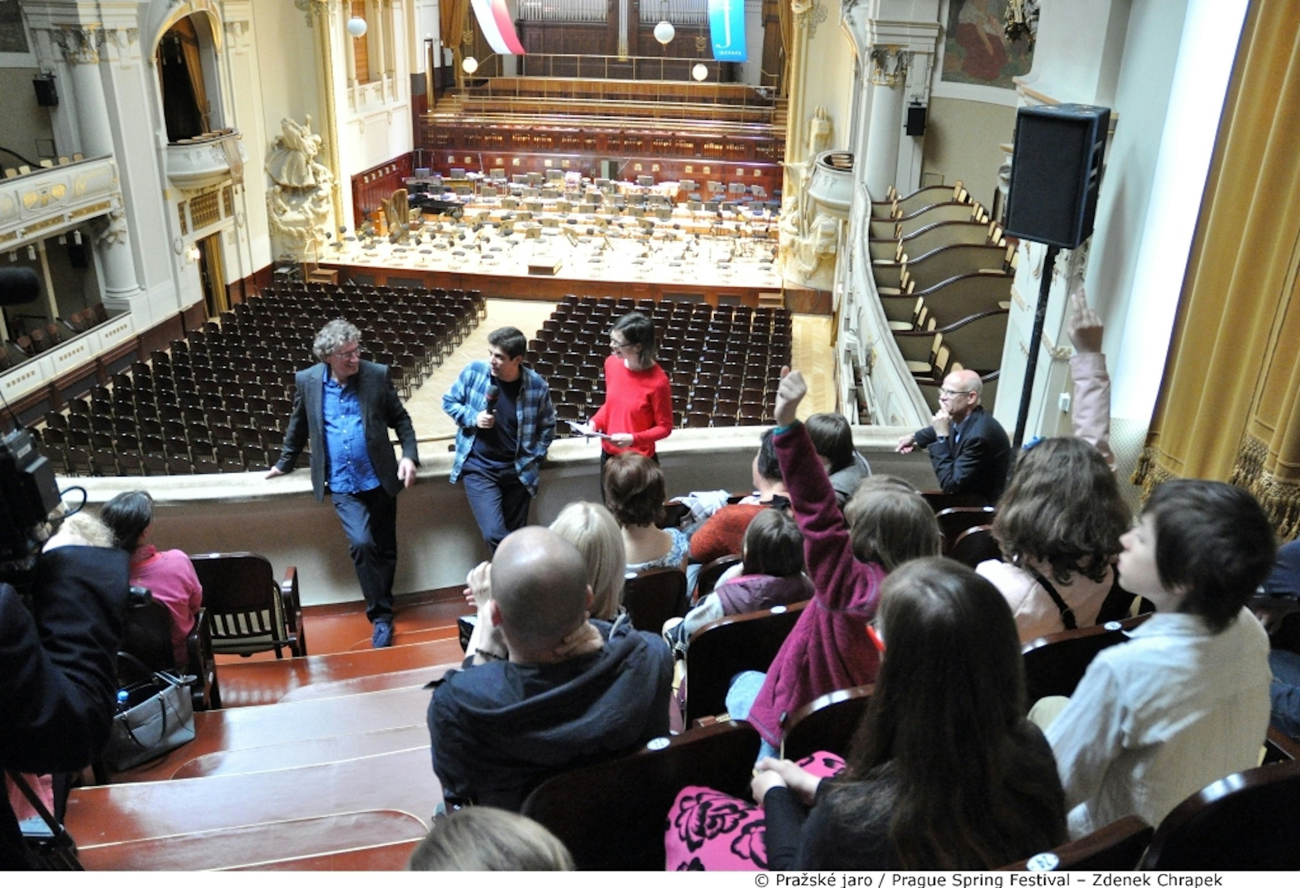 Žáci ze škol zapojených do projektu Pomáháme školám k úspěchu byli na generální zkoušce hudebního festivalu Pražské jaro