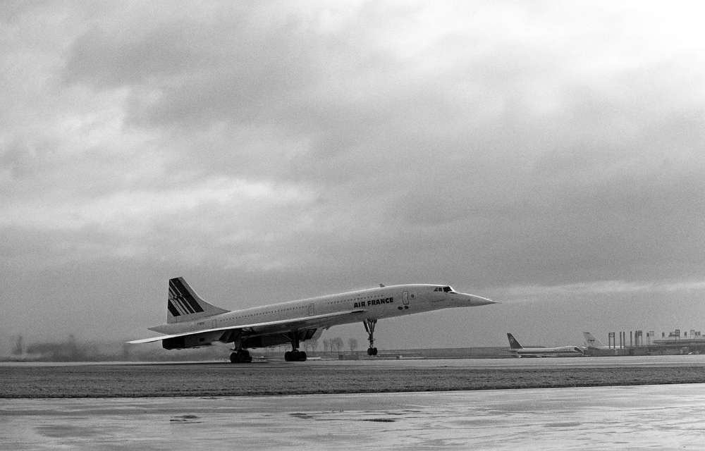First commercial flight for Concorde On January 21, 1976