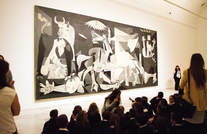 Guernica, la célèbre toile de Picasso, regagne Madrid le 10 septembre 1981