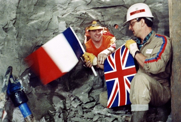 Première jonction du tunnel sous la Manche le 1er décembre 1990