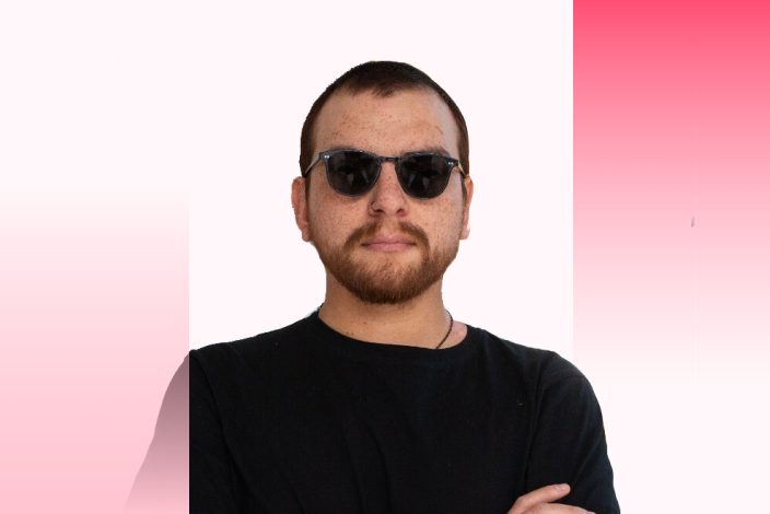 Cris "Q" Olmedo Chief Design Officer en The Q Studio Cris "Q" Olmedo Chief Design Officer en The Q Studio