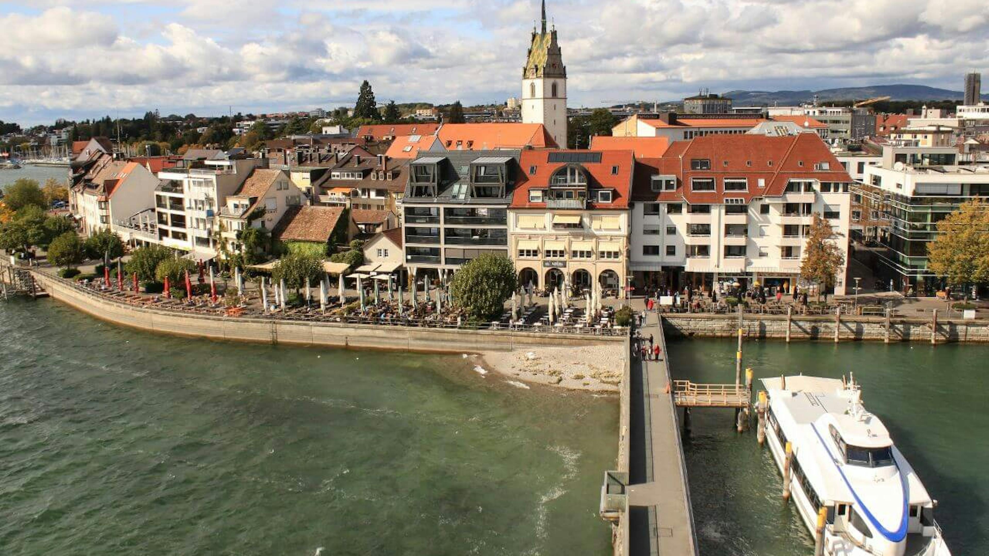 Sehenswürdigkeiten Friedrichshafen: Entdecke die Zeppelin-Stadt am Bodensee