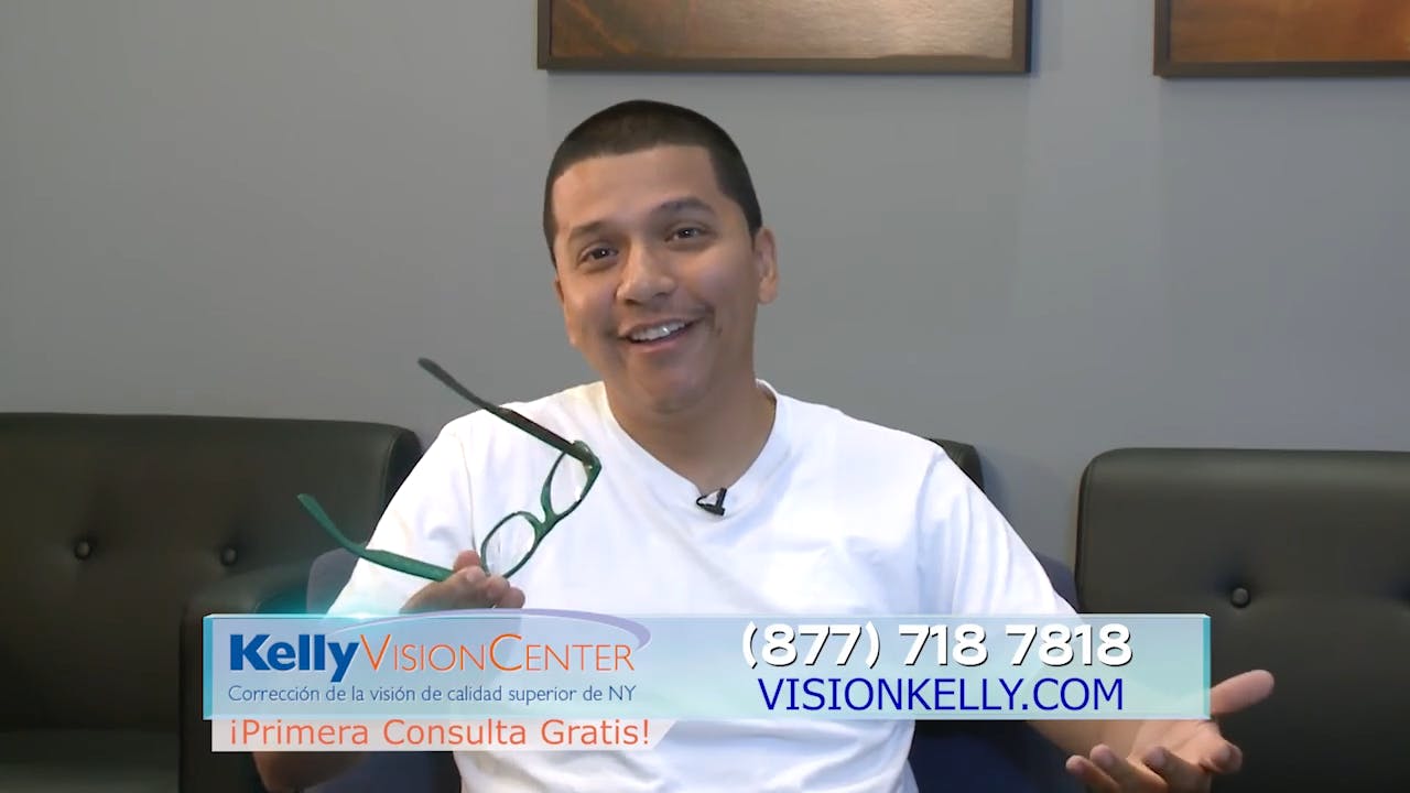 Kelly Vision Center spanish client talking