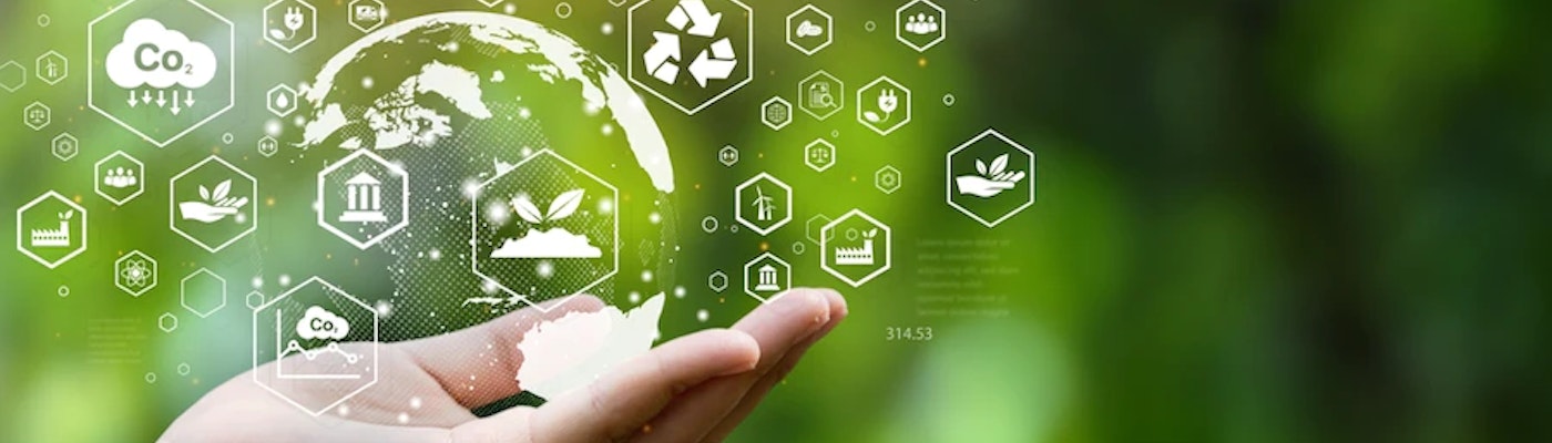 Hand met luchtbellen en icoontjes tegen een groene achtergrond Hand met luchtbellen en icoontjes tegen een groene achtergrond