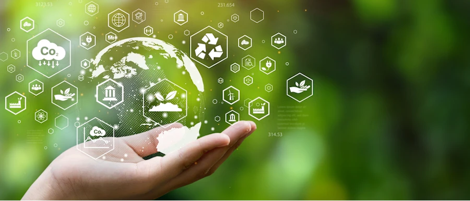 Hand met luchtbellen en icoontjes tegen een groene achtergrond