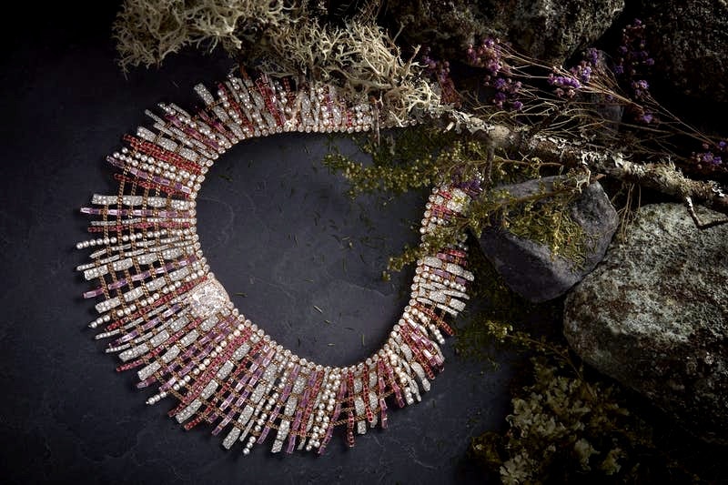 TWEED DE CHANEL, gemstone, textile, jewelry, Chanel, CHANEL High Jewelry:  exceptional savoir-faire. Patrice Leguéreau, Director of the CHANEL Fine  Jewelry Creation Studio, expresses tweed like never, By CHANEL
