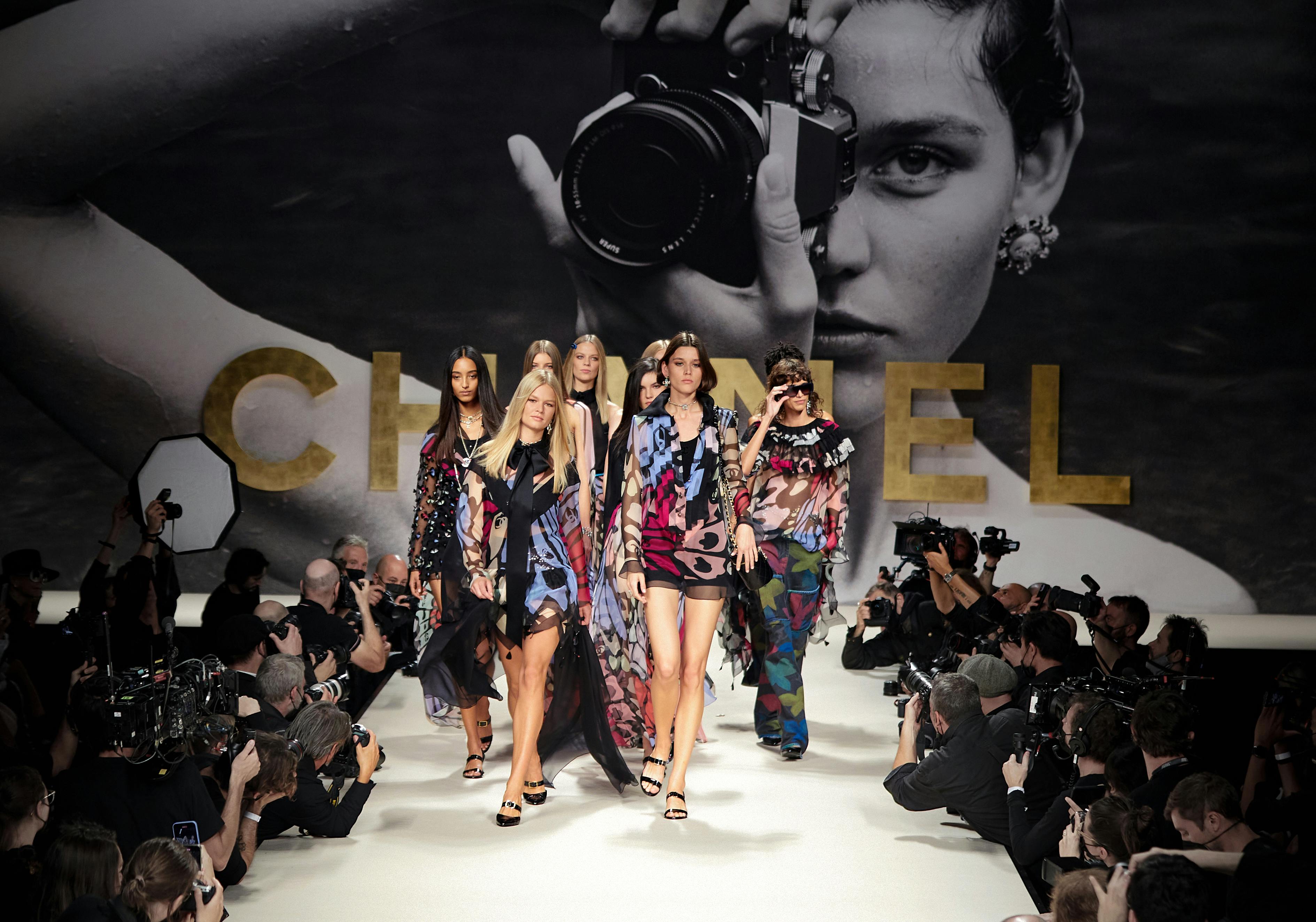 Spring-Summer 2014 Ready-to-Wear Show – CHANEL Shows 