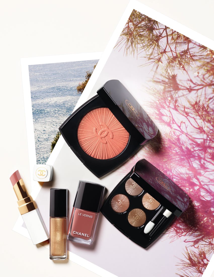 La Pausa De Chanel. A Warm, Sunny Collection La Pausa De Chanel. A Warm, Sunny Collection