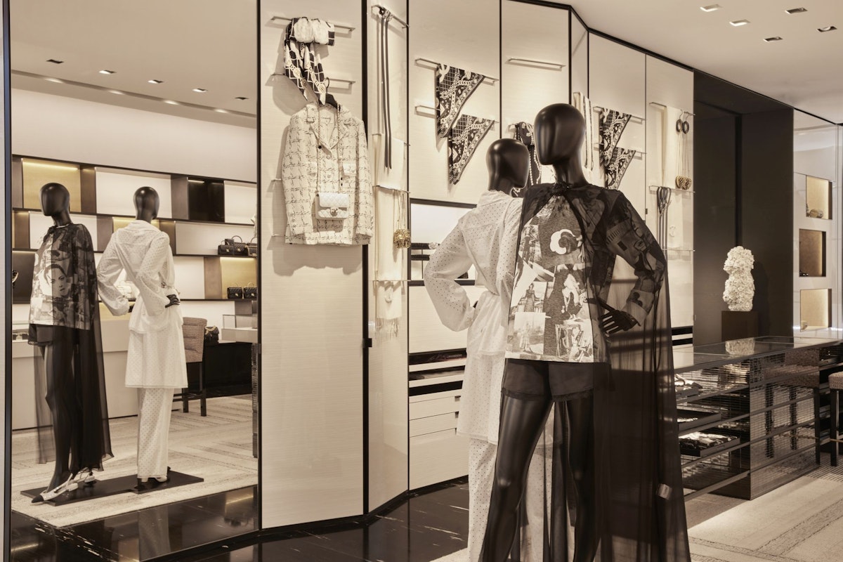 Chanel Screen In Store Chanel Store Interior