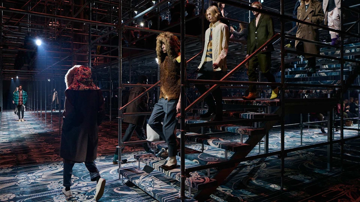 Модные инстинкты Prada ломает стереотипы в мужской коллекции Fall